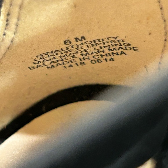 Nine West Authority Black Suede leather Peep Toe Cutout Heels Sz 6 (New)Strappy - Picture 12 of 12